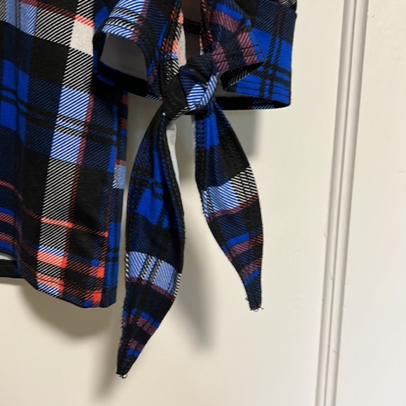 Eye catching XL top. - Picture 3 of 3